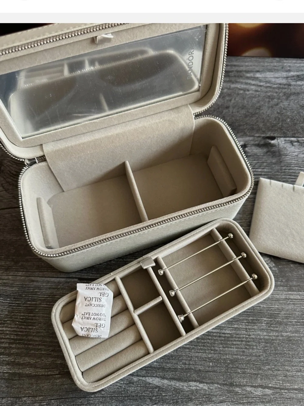 Grey pandora Jewelry Travel Case with Embossed Logo - Picture 3 of 4